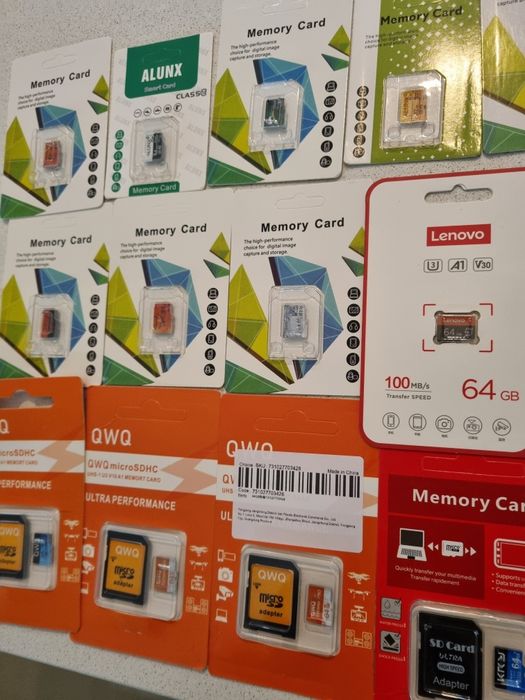 Memory Cards 32/64 GB64585473244418121