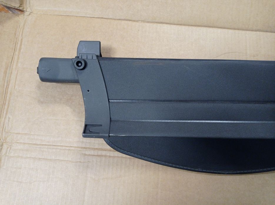 Chapeleira/cortina de mala para Ford Focus