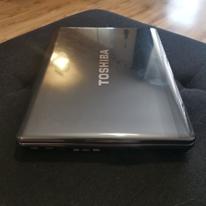 Do sprzedania Laptop; Toshiba Satellite A300-146, sprawny, bez dysku ssd + zasilacz sieciowy.