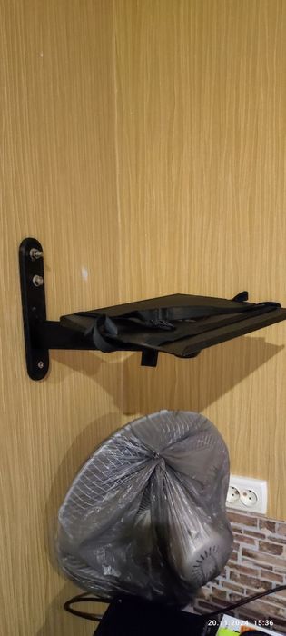 Кронштейн полочка для телевизора