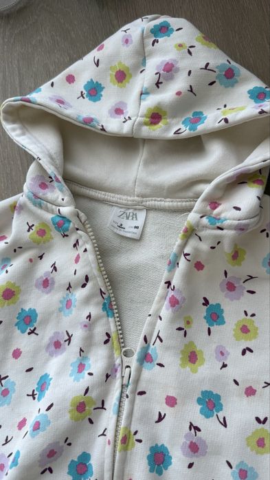 Dwie bawełniane bluzy  98