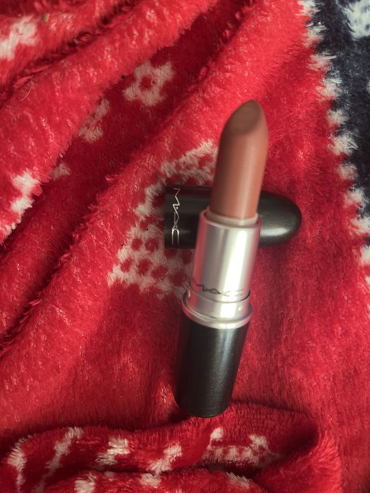 Pomadka MAC Velvet Teddy