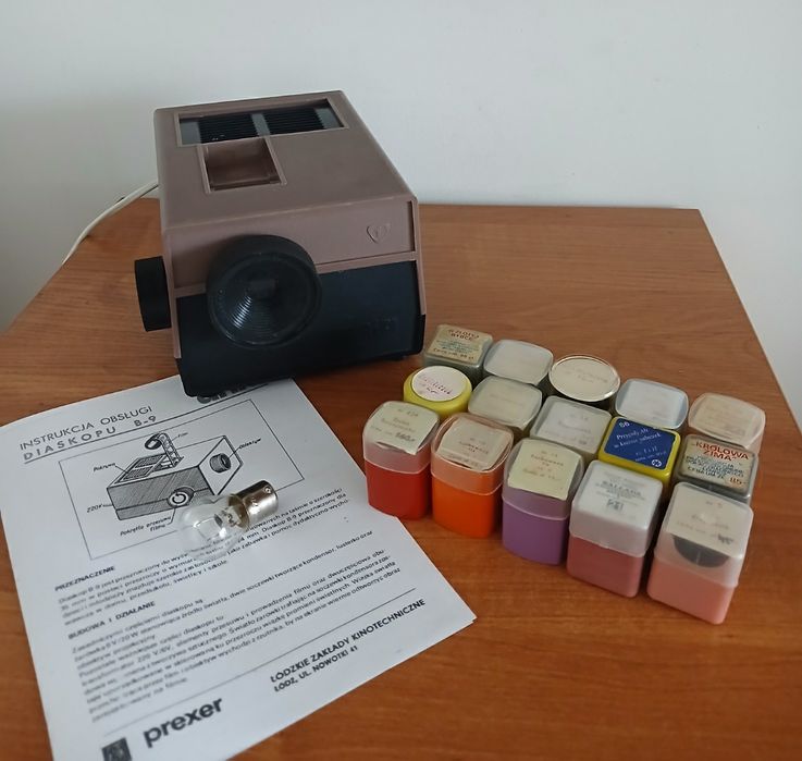 Rzutnik projektor Ania z zestawem bajek