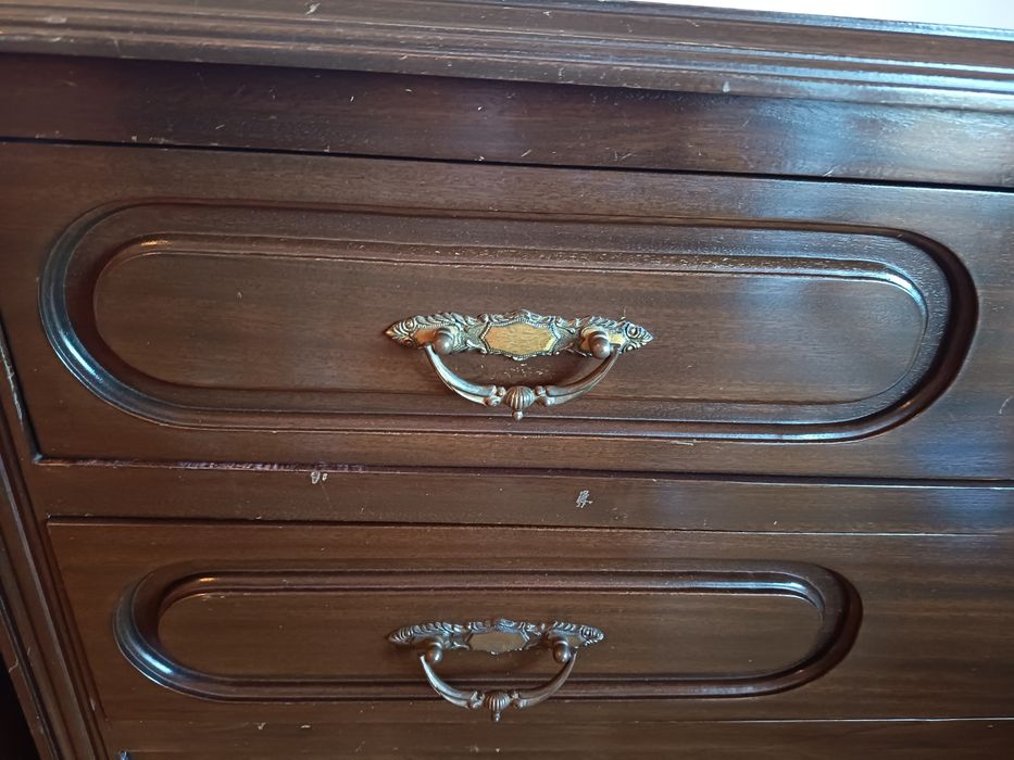 Cómoda e Mesinha de Cabeceira Madeira