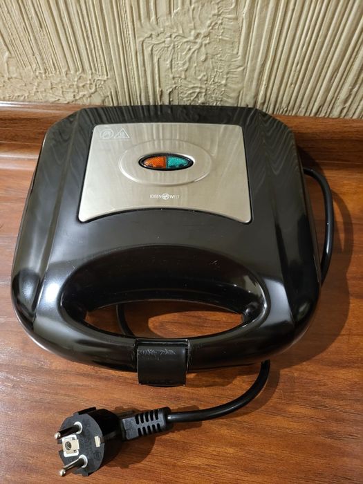 Бутербродница за 330грн