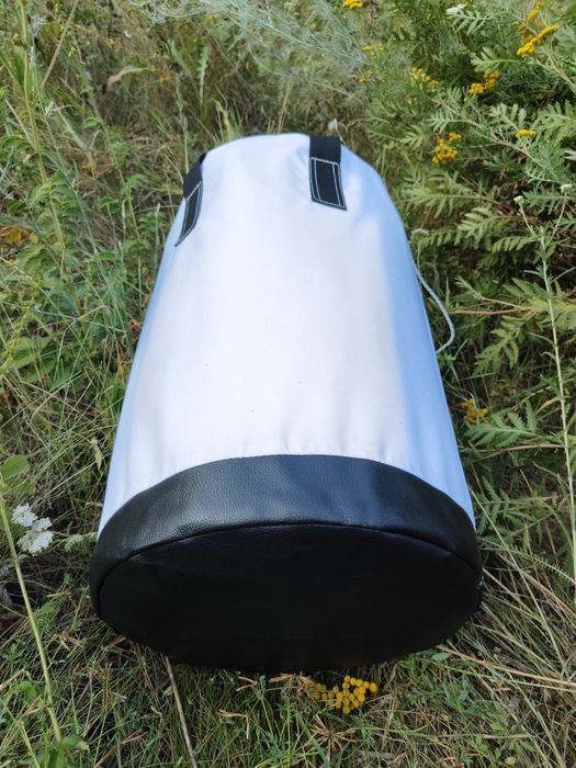 Термо- сумка для  бутылья с водой .