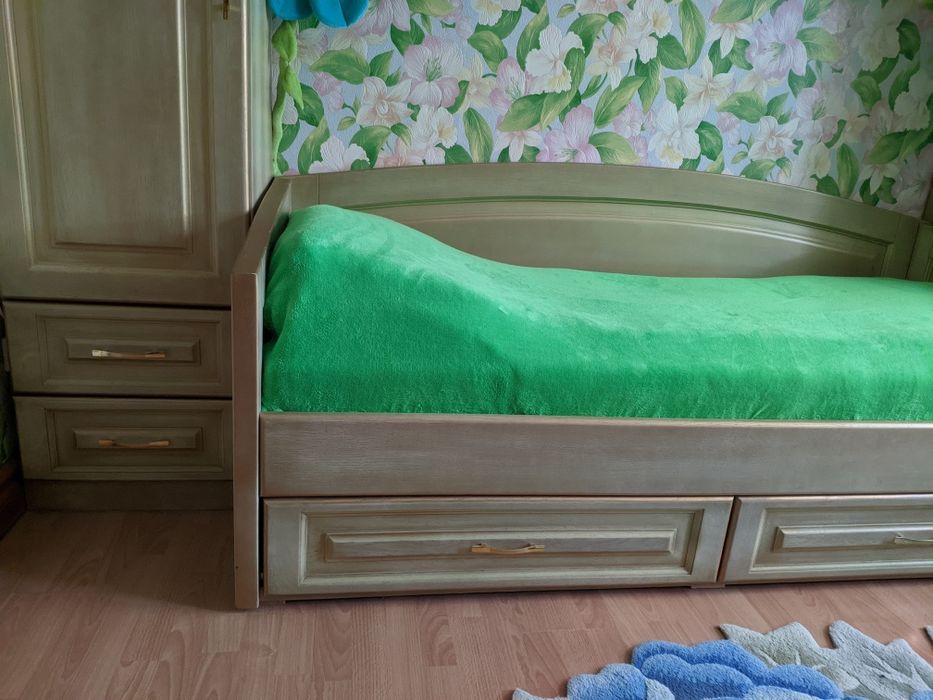 Меблі з натурального дерева (ДУБ)