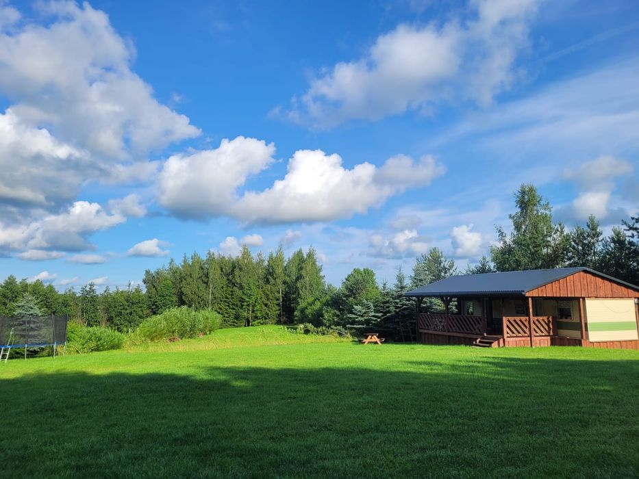 Zapraszamy od majówki! Domki, stawy, jezioro.