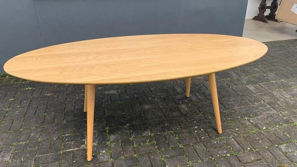 Mesa jantar oval em carvalho