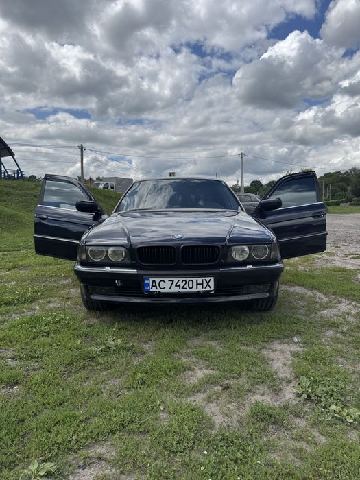 BMW 740 4.4 газ бензин 1995