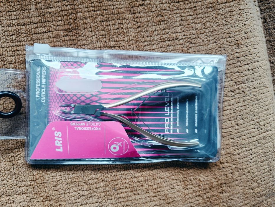 Nowe złote cążki do skórek manicure pedicure