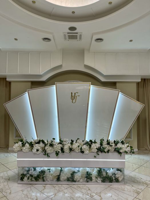 Президія молодих. Оформлення весілля під ключ і т. д.