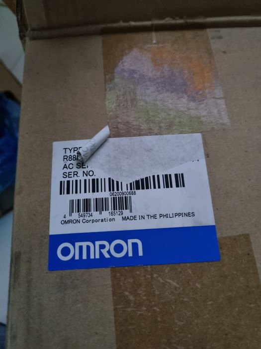 Servo motor omron r88m-1m2k020c-s2