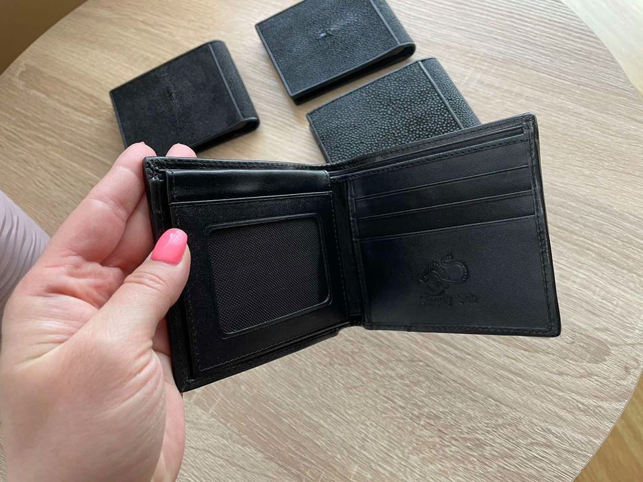 Кошелек мужской черный коричневый серый зеленый из ската монетница без