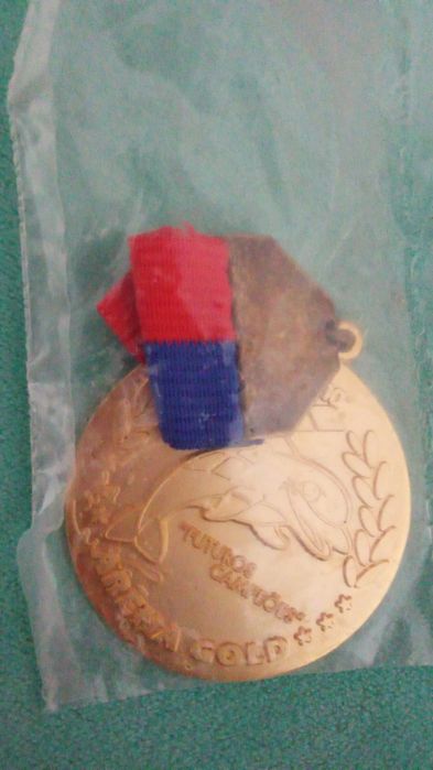 Medalha elegante