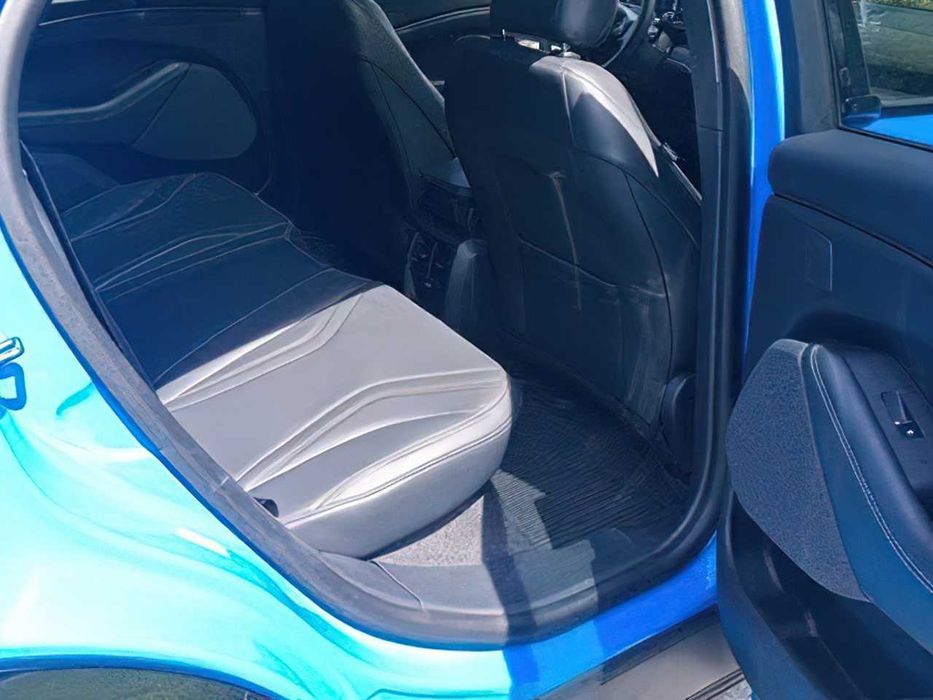 Ford Mustang Mach-E Premium      2023
