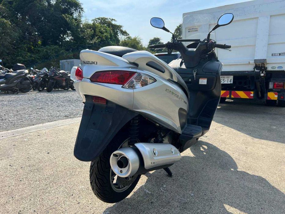 Макси-Скутер Suzuki BURGMAN 200 только из Японии свежий завоз Арт мото
