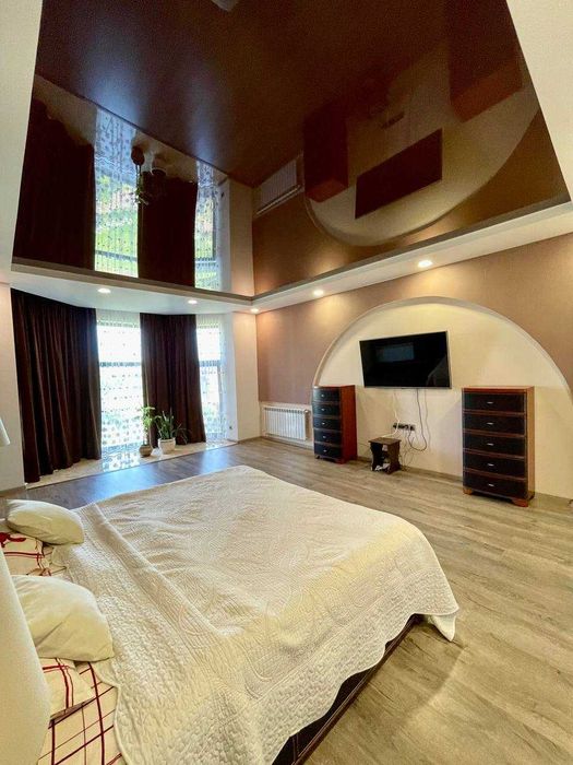 Продам дом в Обуховке, с гостевым домом/озеро/мустанг/седьмое небо