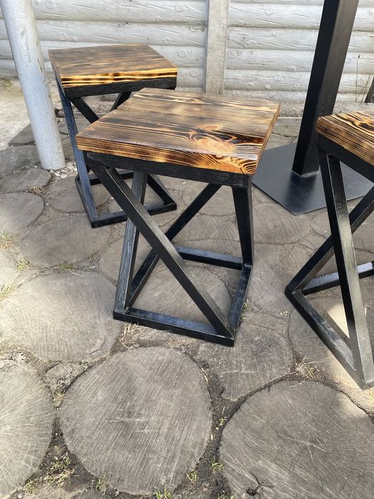 Стулья и стол в стиле loft