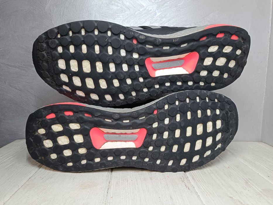 - Adidas Ultraboost 5.0 GZ0445