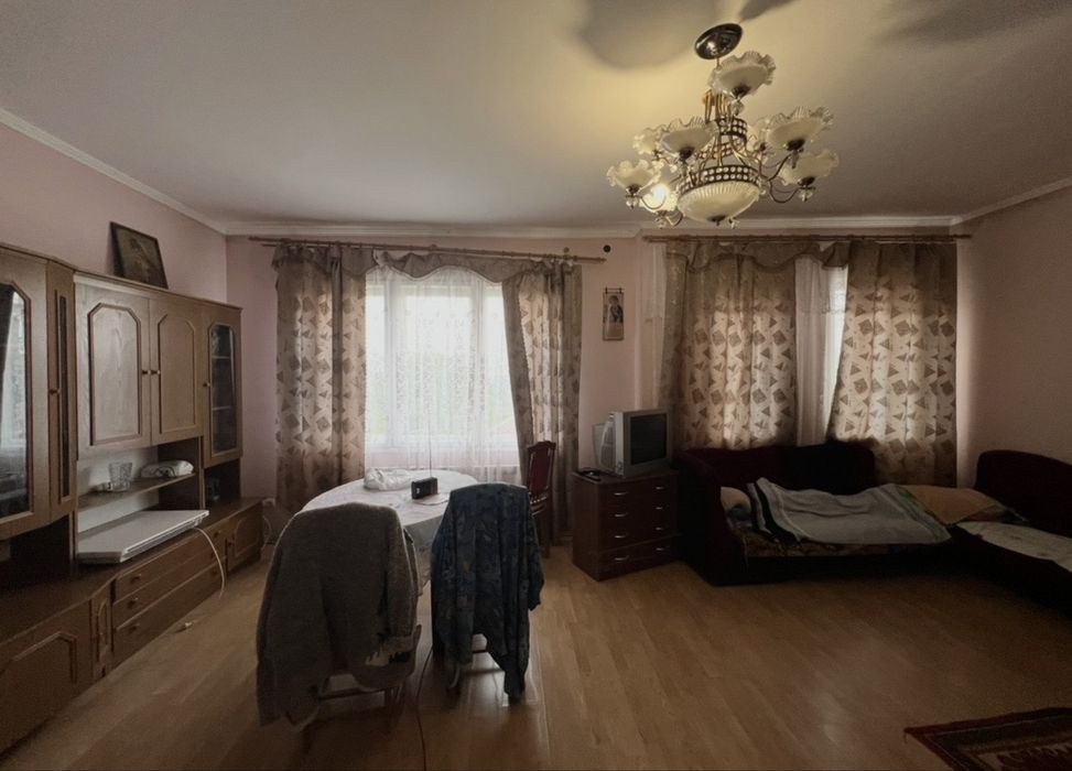 Продаж цегляного будинку в Завидові
