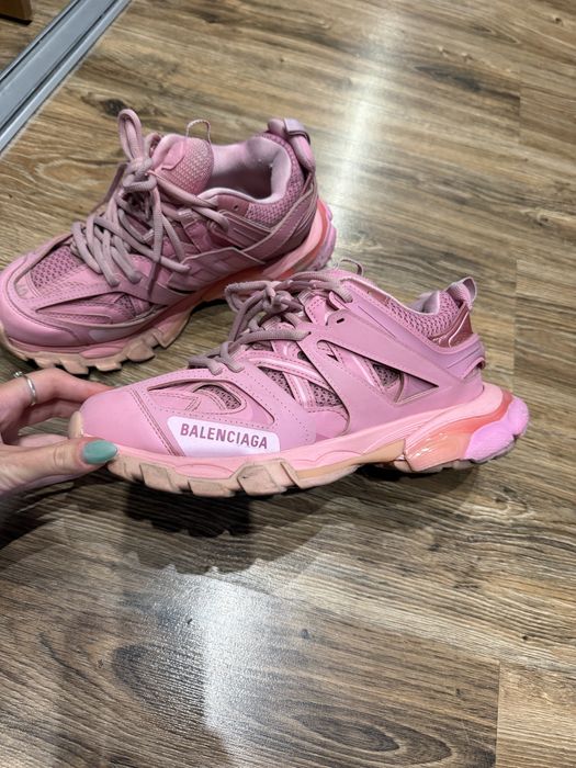 Balenciaga track pink