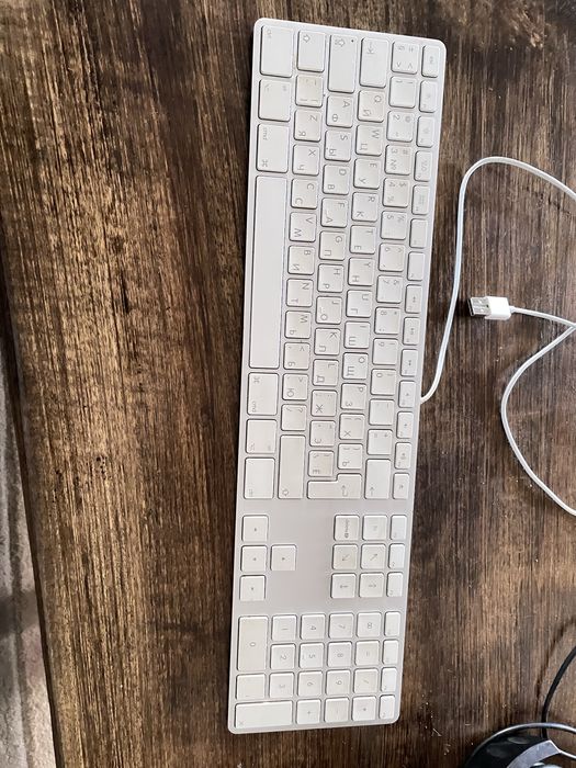 Apple Keyboard - расширенная клавиатура, проводная