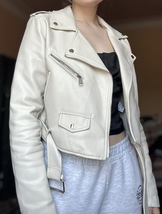 Косуха куртка stradivarius