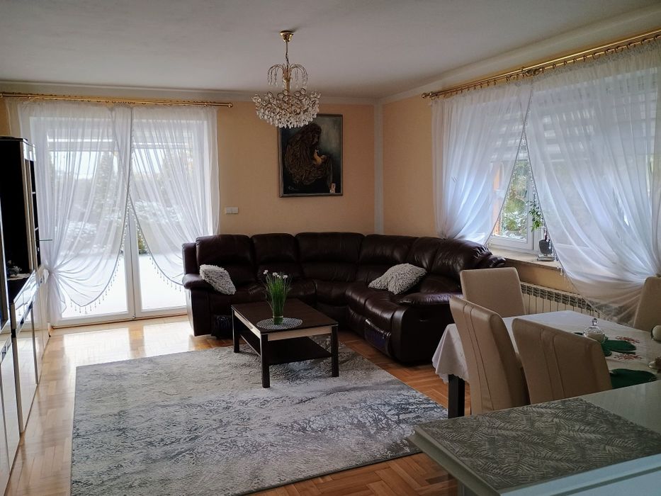 Sprzedam dom na działce  2736 m2