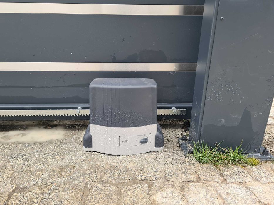 Автоматика для відкатних воріт X-boost ES 700 PRO, Мотор, Двигун