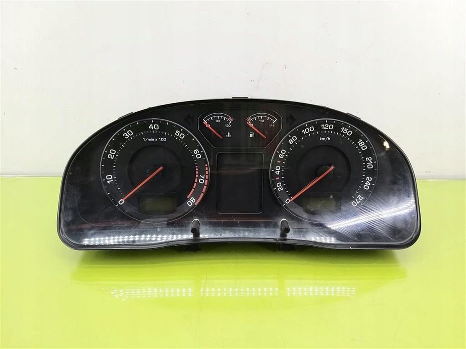 Licznik ZEGARY Skoda Superb I 1.8TURBO 149KM  2001-2006 3U0920810C 533TYŚ