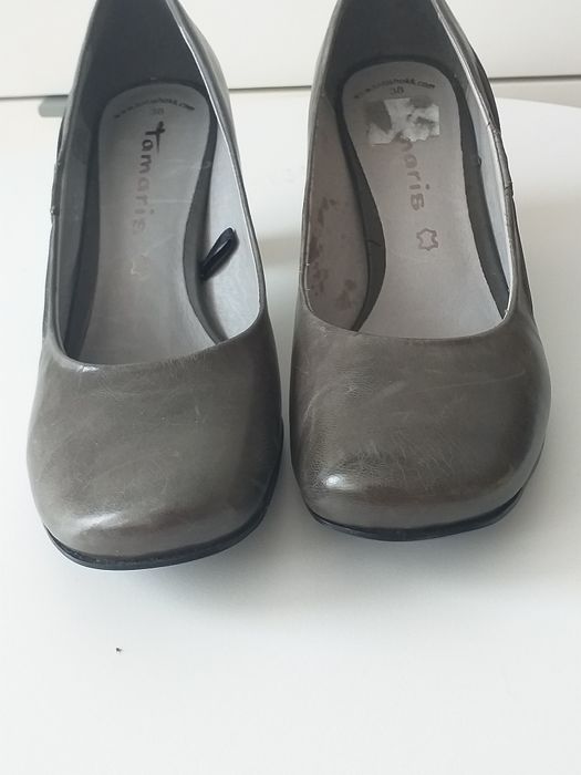 Buty 38 czółenka na obcasie khaki