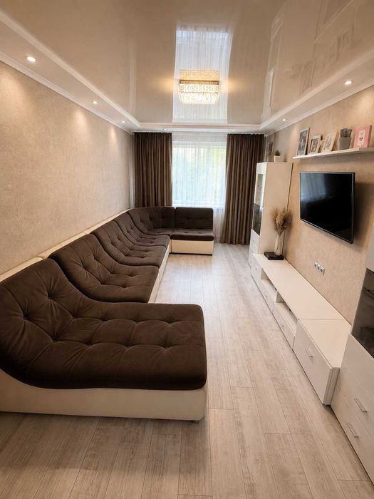 Продаж 3-к квартира на Східному 1 по вул Єгора Біркуна