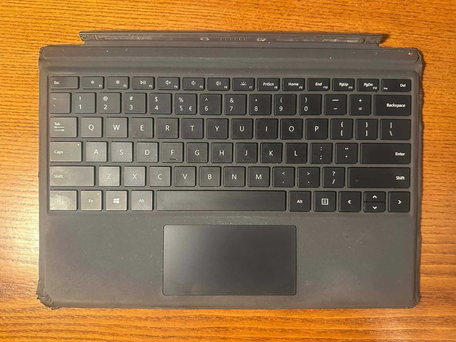 Surface Pro 6 i7 RAM 8GB  SSD 256 GB