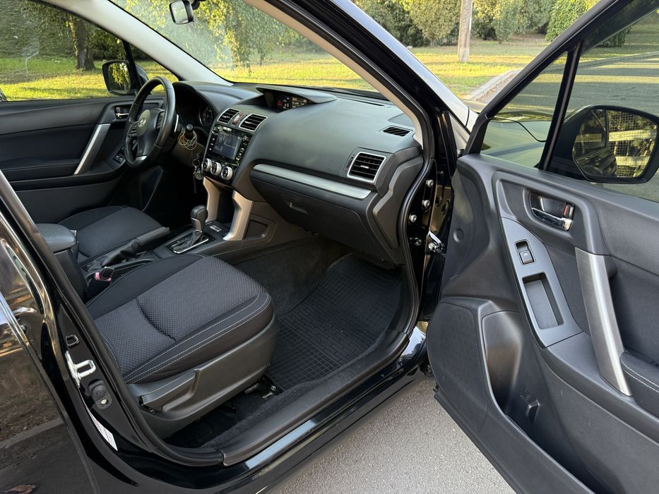 Продам Subaru Forester 2015 год 2.0 дизель