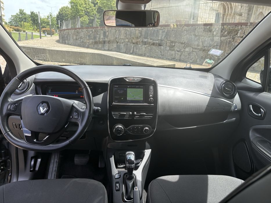 Renault Zoe R110 Intens 40kWh – Bateria Própria – Excelente Estado
