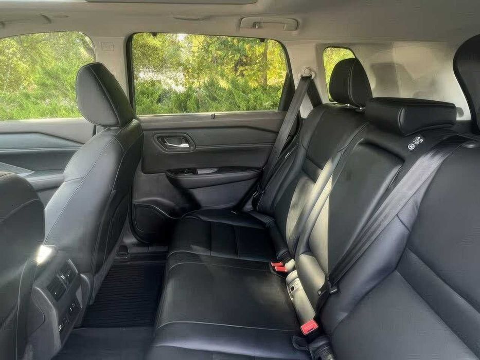 Nissan Rogue SL      2022