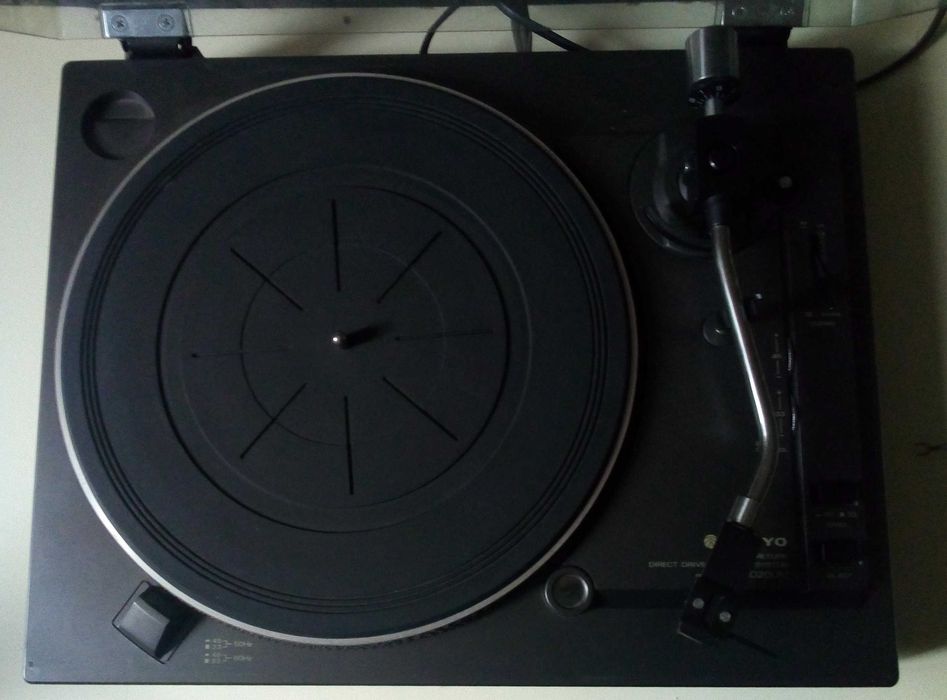 Проигрыватель винила Sanyo TP-1020UM, дека TOSHIBA PC-335