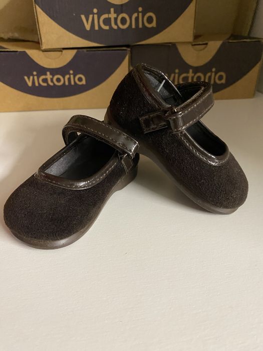 Victoria veludo castanho 18