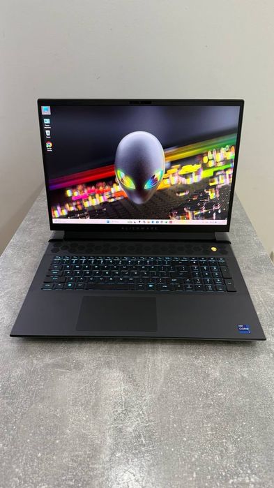 Dell Alienware m18 R1 — RTX 4080 175W / i9 13th Gen / 32GB DDR5 / 18" / 1 TB nvme / як новий