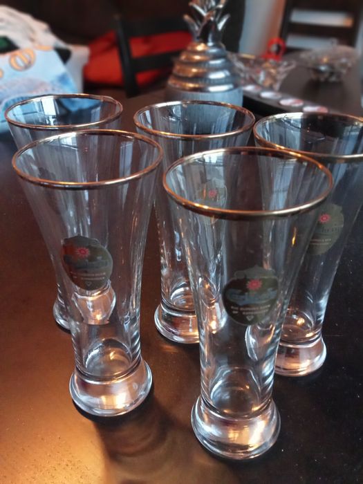 Vendo23 peças de louça variadas excelente estado