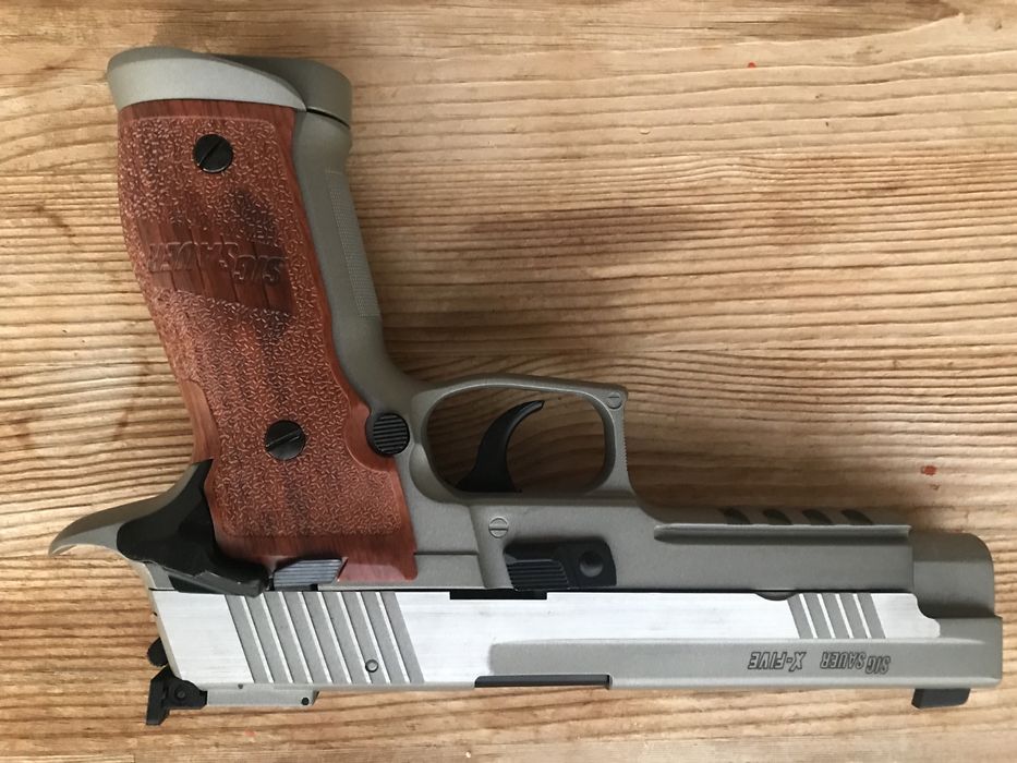 Pistola Airsoft Greengás SIG P226X5-Strike Warrior Tokyo Marui NOVA