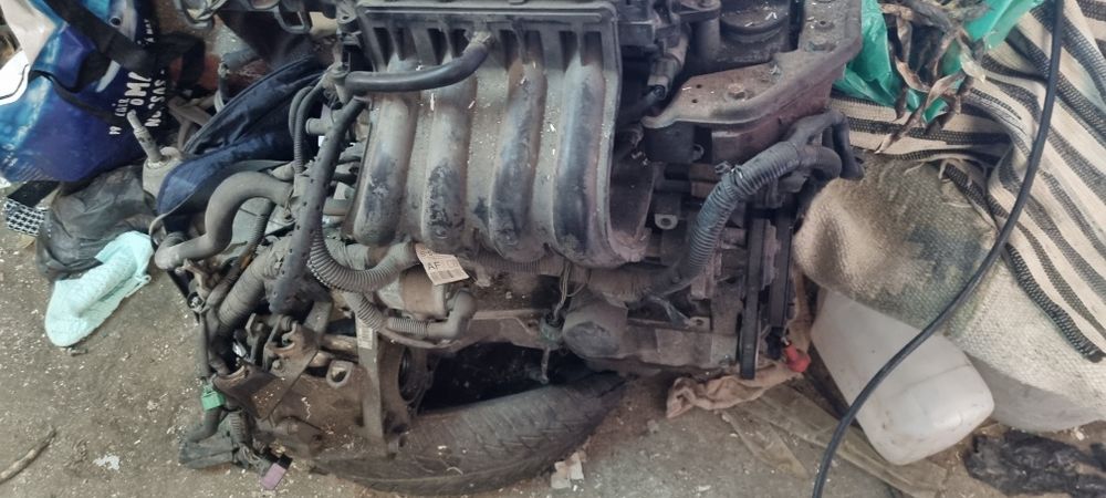 Vendo motor nissan note n11