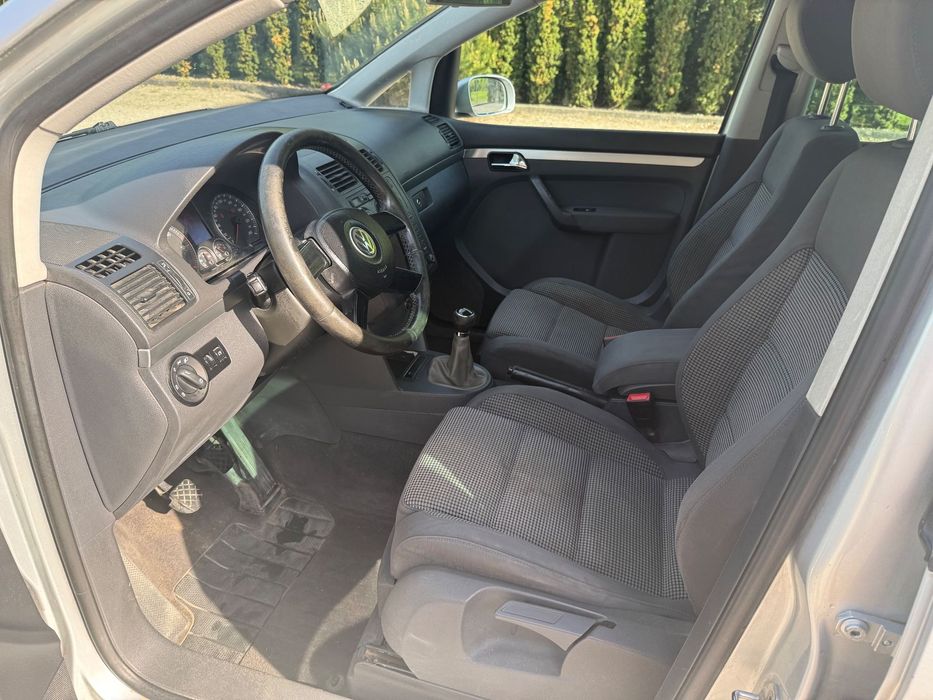Volkswagen Touran 2.0 Xenon kpl opon możliwa zamiana