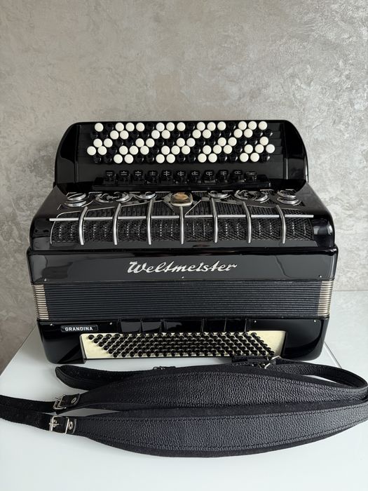 Баян 5- рядний  Weltmeister Grandina  не потребує вкладень