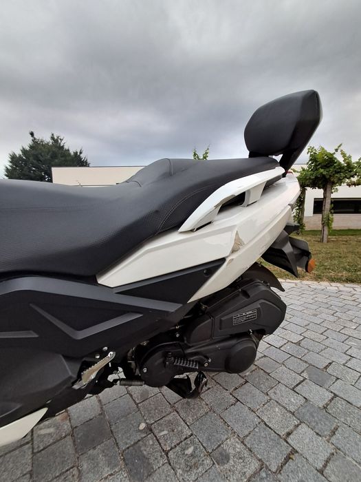 Znen goes T-Max 125cc