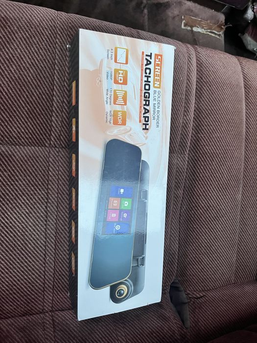 Відеореєстратор дзеркало DV 400