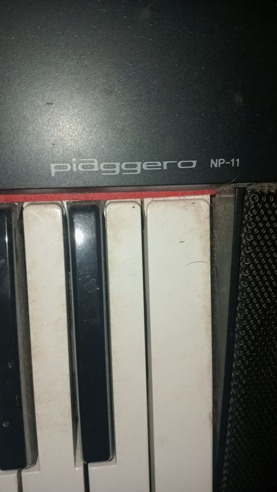 Keyboard Yamaha piaggero np-11