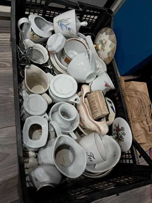 Porcelana, kryształy, szkło