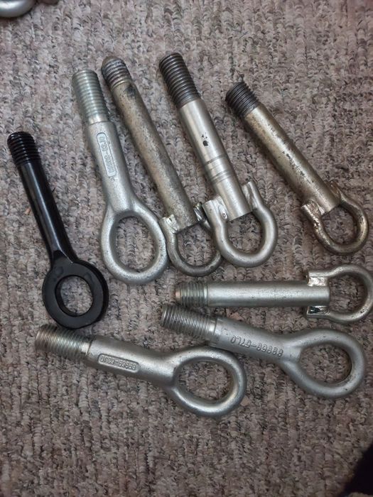 Крюк буксировочний Jeep Compass Renegade Cherokee Patriot Chrysler